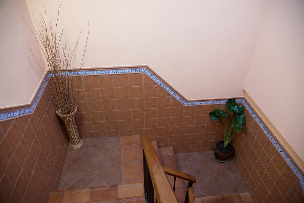 Hostal Hueso Trujillo Exterior photo