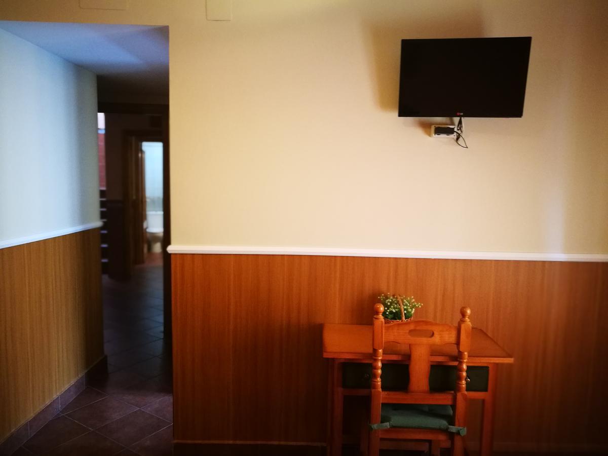 Hostal Hueso Trujillo Exterior photo