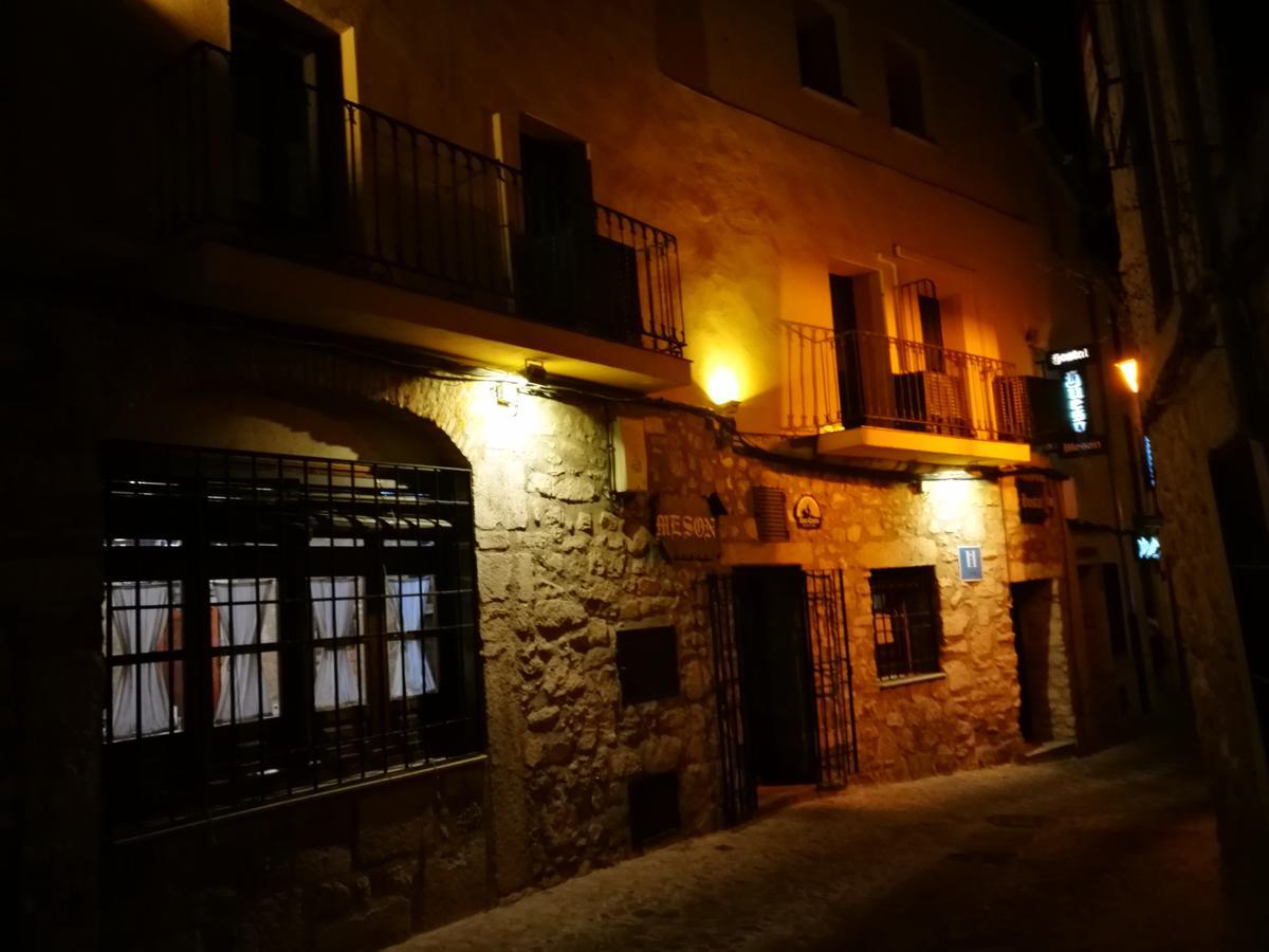 Hostal Hueso Trujillo Exterior photo