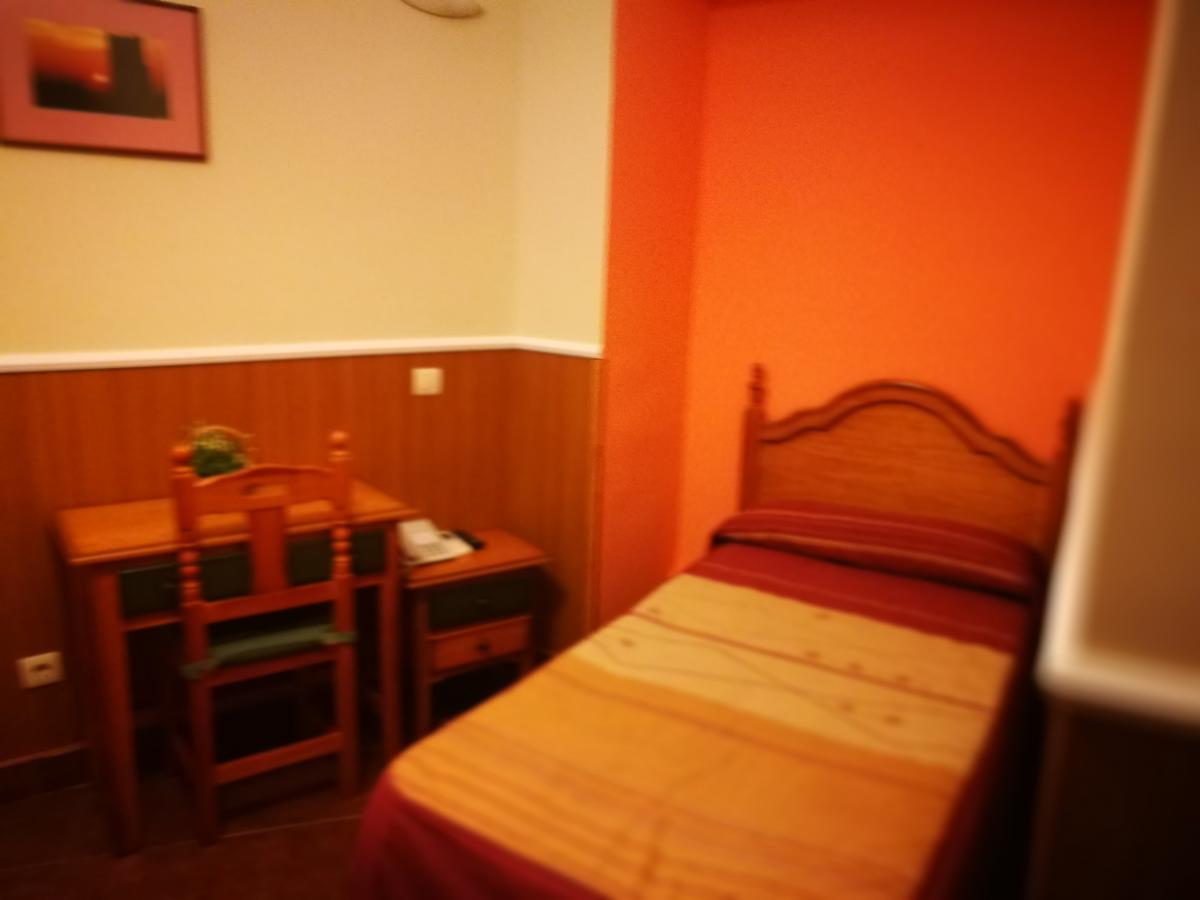 Hostal Hueso Trujillo Exterior photo